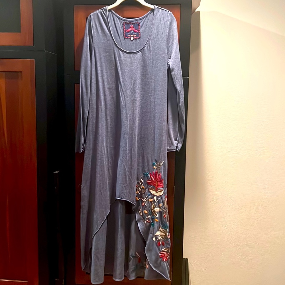 Johnny Was Rare maxi embroidered long sleeve round neckline, hi low dress Size L